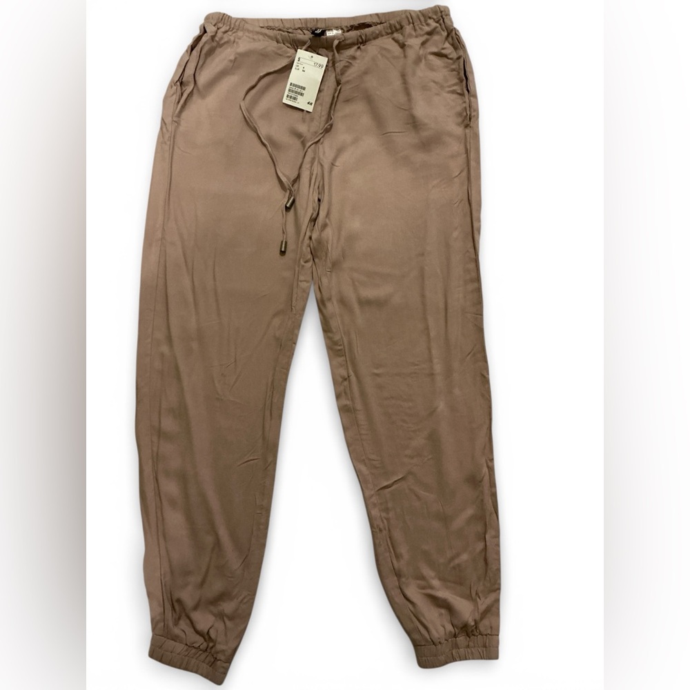 DIVIDED H&M Women’s Jogger Pants